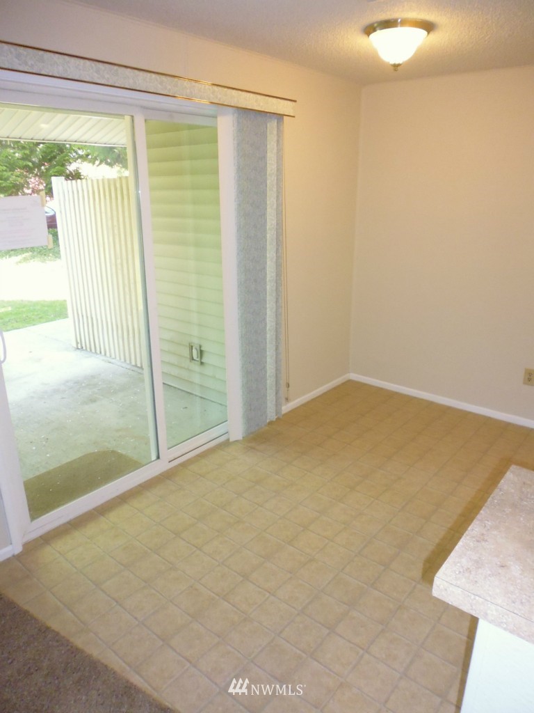 424 214th Street Southwest, Unit 24A Bothell, WA 98021 - Photo 12 of 17