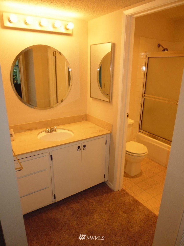 424 214th Street Southwest, Unit 24A Bothell, WA 98021 - Photo 16 of 17