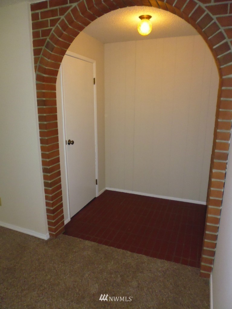 424 214th Street Southwest, Unit 24A Bothell, WA 98021 - Photo 4 of 17