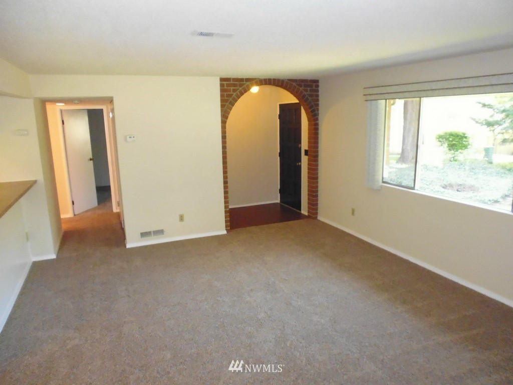 424 214th Street Southwest, Unit 24A Bothell, WA 98021 - Photo 5 of 17