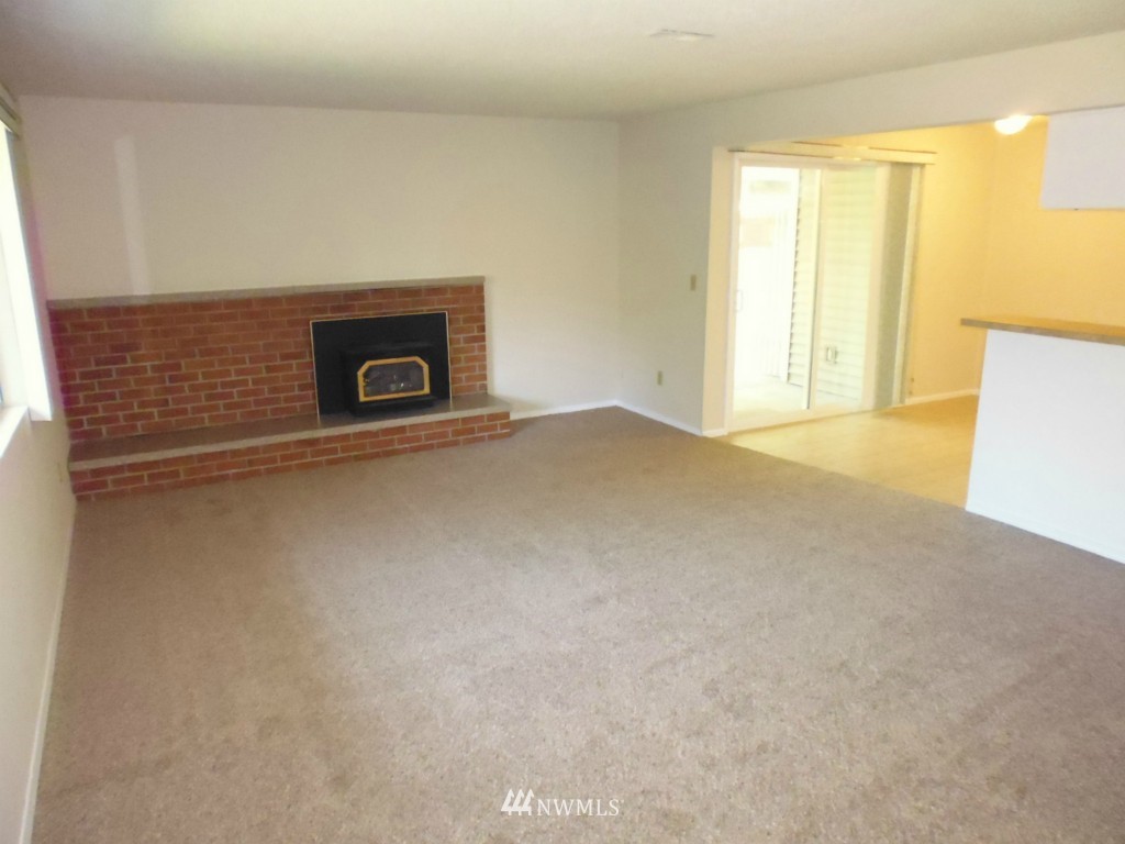 424 214th Street Southwest, Unit 24A Bothell, WA 98021 - Photo 6 of 17