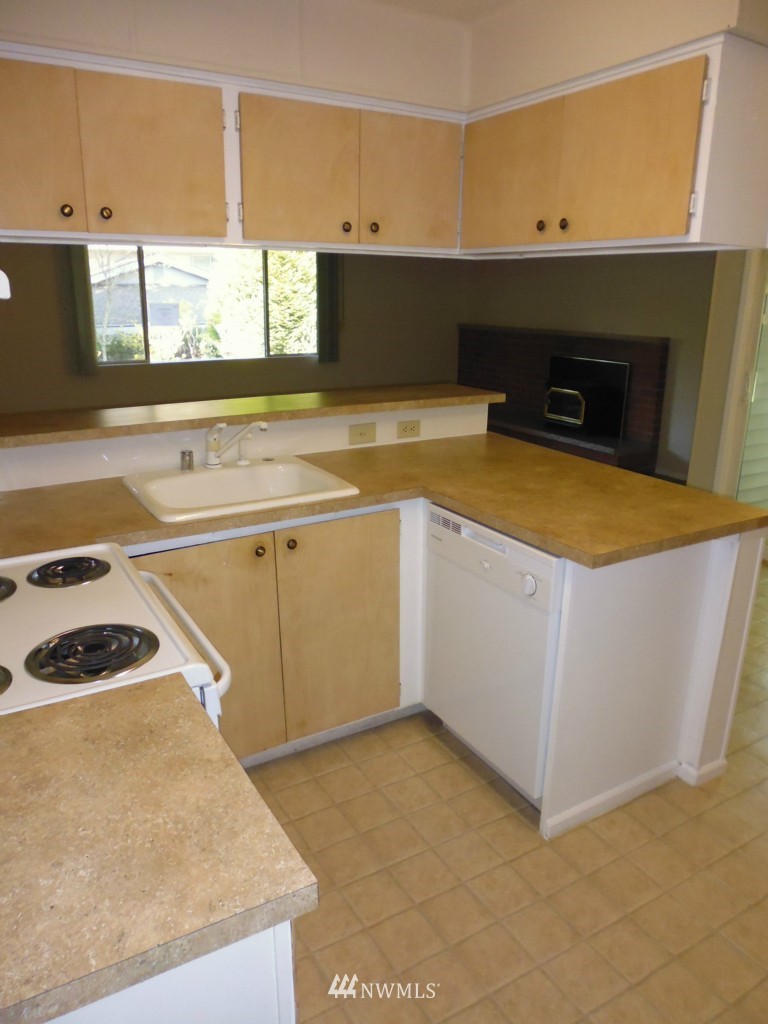 424 214th Street Southwest, Unit 24A Bothell, WA 98021 - Photo 10 of 17
