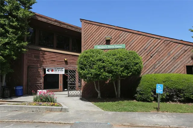 $590,000 | 3723 Inglewood Way, Brookhaven, GA 30319