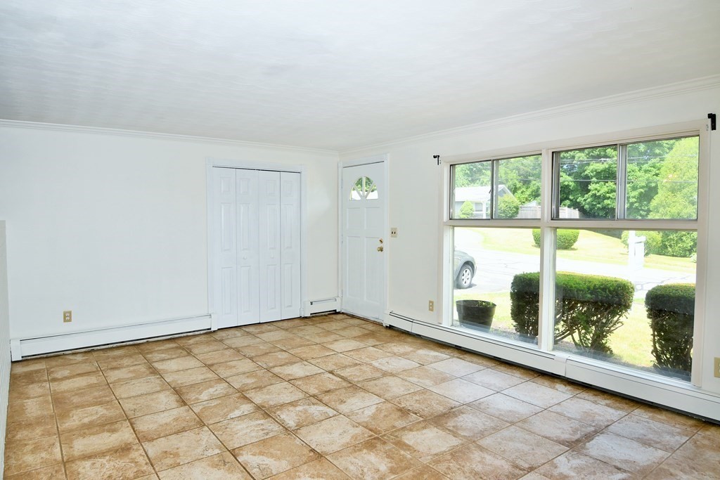 22 Cornell Road Beverly, MA 01915 - Photo 3 of 31 Gallery Image 3