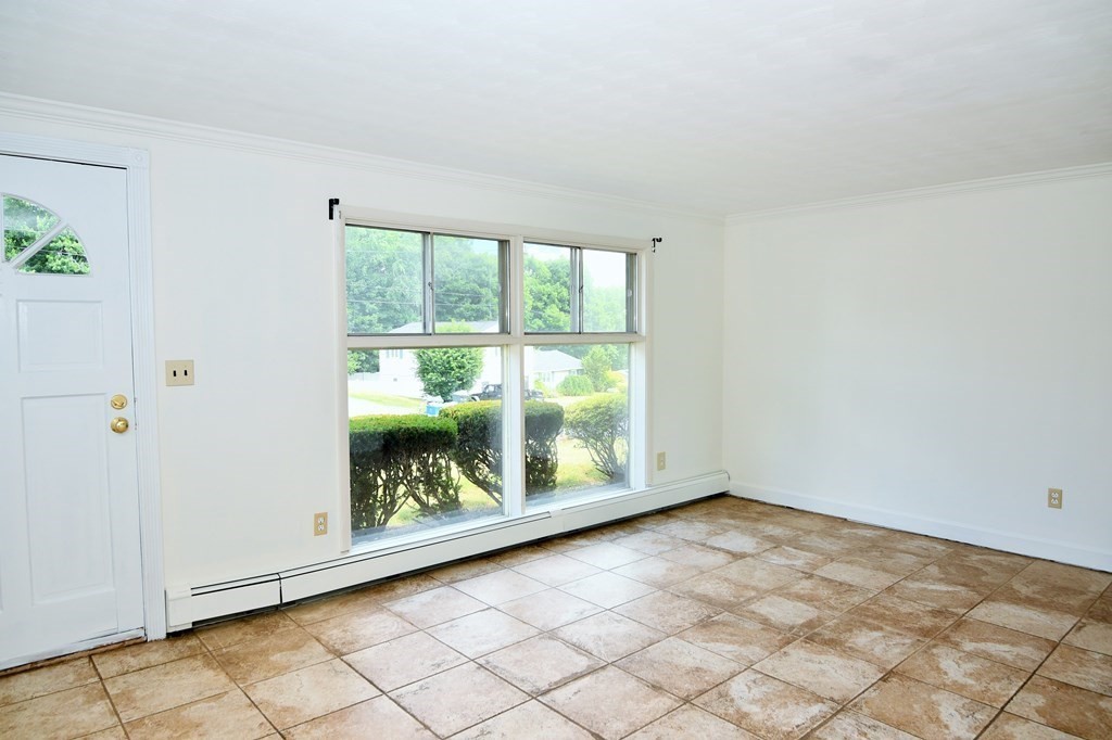 22 Cornell Road Beverly, MA 01915 - Photo 4 of 31 Gallery Image 4