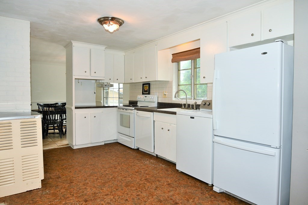 22 Cornell Road Beverly, MA 01915 - Photo 8 of 31 Gallery Image 8