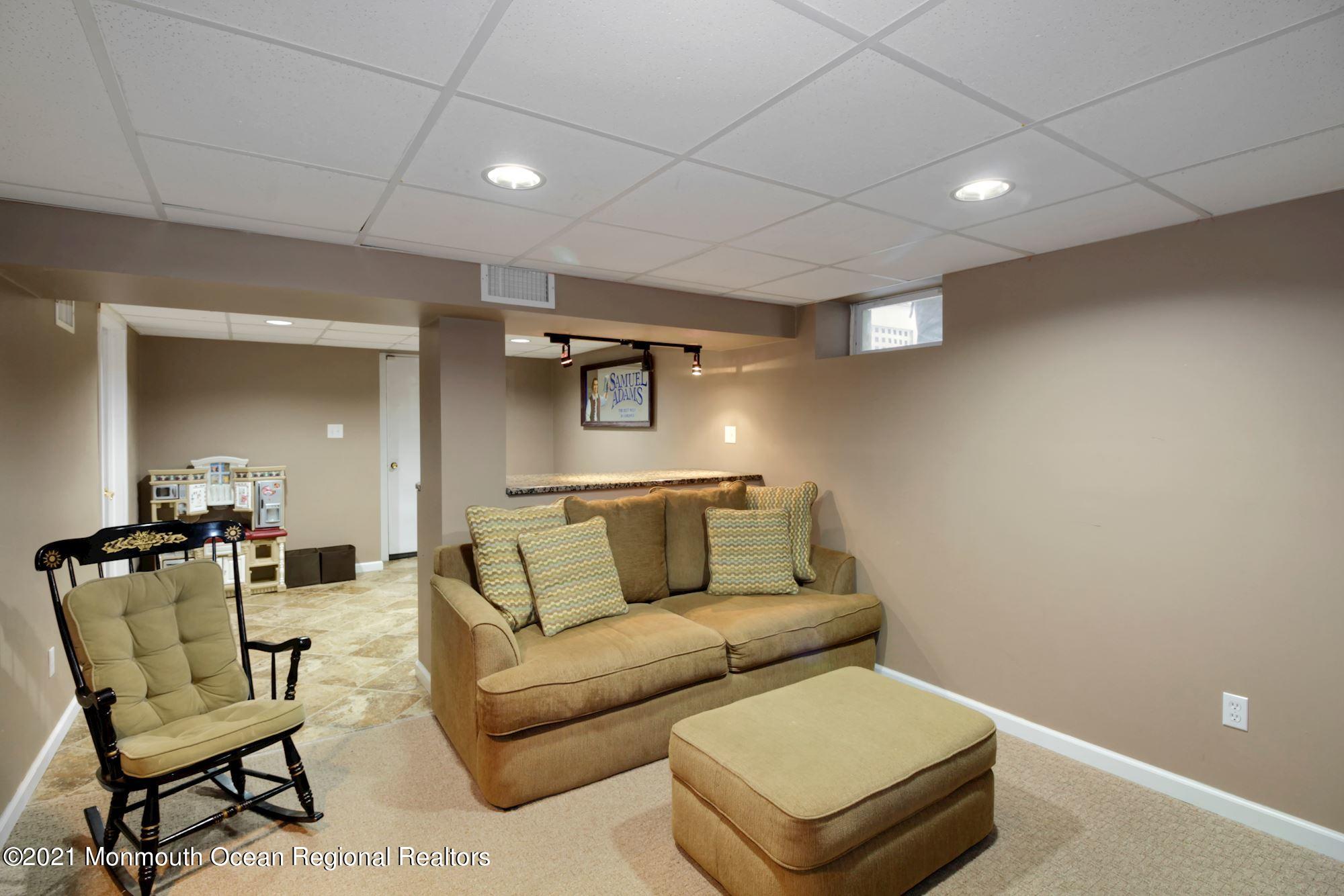 36 Lexington Road Howell, NJ 07731 - Photo 13 of 21 Family room