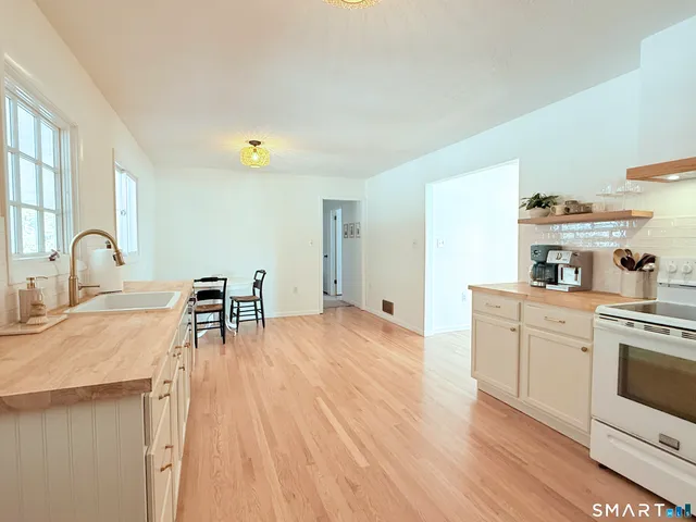 $399,900 | 71 Lowery Drive, Southington, CT 06489