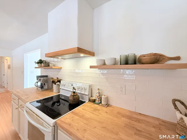 $399,900 | 71 Lowery Drive, Southington, CT 06489