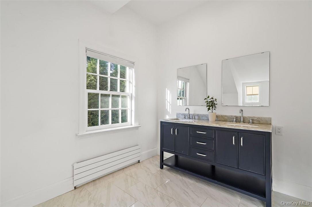 246 Mamaroneck Road Scarsdale, NY 10583 - Photo 33 of 35 Primary bathroom