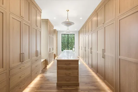 $6,246,996 | 818 Brentview Drive, Nashville, TN 37220