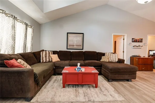 $475,000 | 38202 East Old Pink Hill Road, Oak Grove, MO 64075