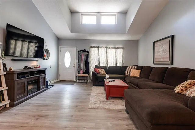 $475,000 | 38202 East Old Pink Hill Road, Oak Grove, MO 64075