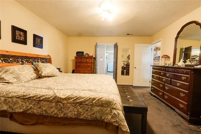 $475,000 | 38202 East Old Pink Hill Road, Oak Grove, MO 64075