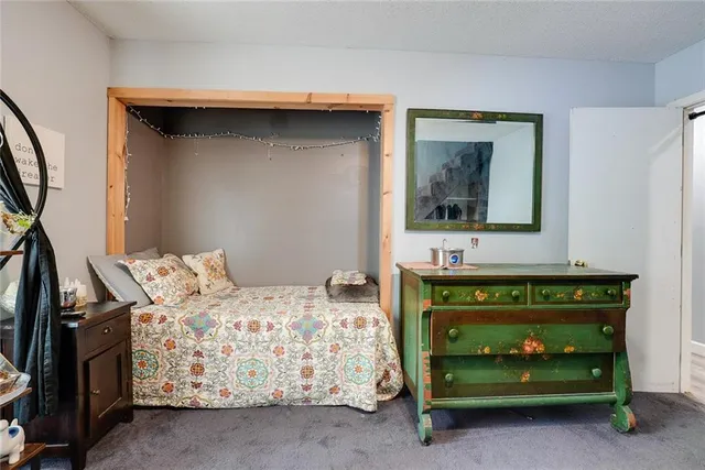 $475,000 | 38202 East Old Pink Hill Road, Oak Grove, MO 64075