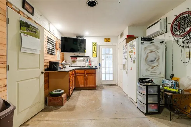 $475,000 | 38202 East Old Pink Hill Road, Oak Grove, MO 64075