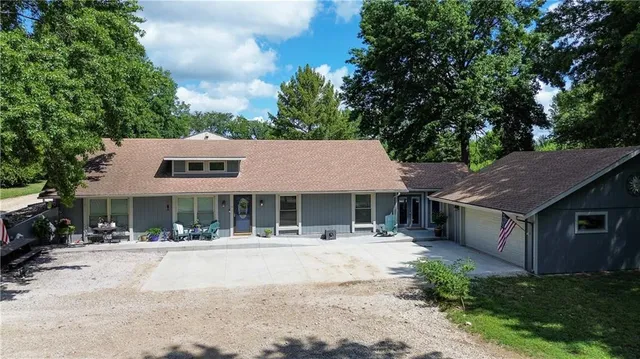 $475,000 | 38202 East Old Pink Hill Road, Oak Grove, MO 64075