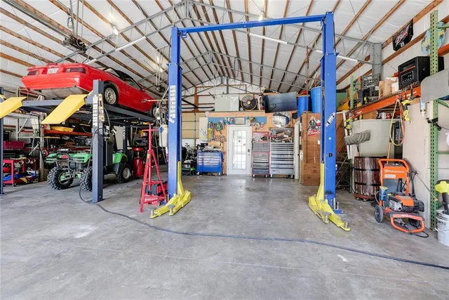 $475,000 | 38202 East Old Pink Hill Road, Oak Grove, MO 64075