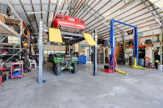 $475,000 | 38202 East Old Pink Hill Road, Oak Grove, MO 64075