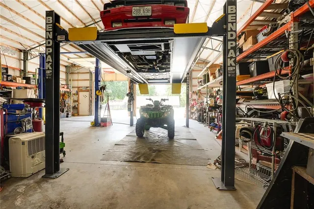 $475,000 | 38202 East Old Pink Hill Road, Oak Grove, MO 64075