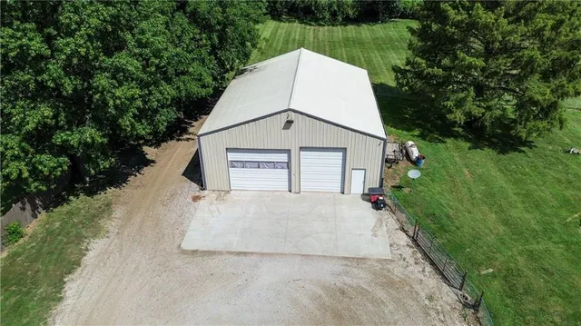 $475,000 | 38202 East Old Pink Hill Road, Oak Grove, MO 64075