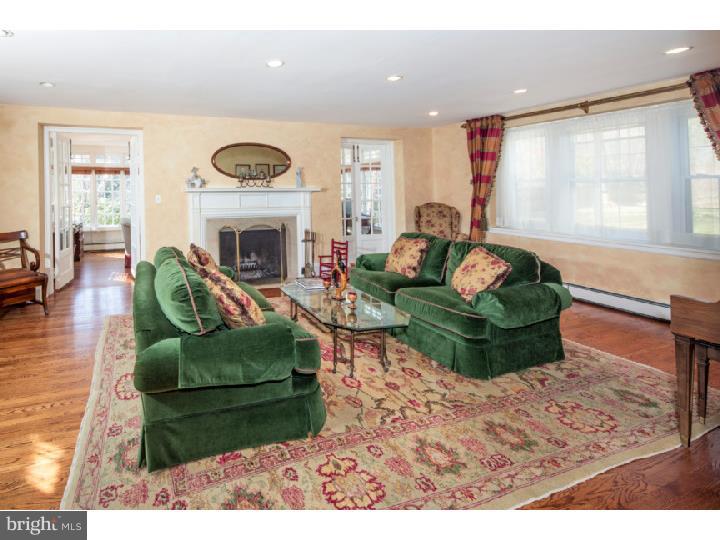 414 Penn Road Wynnewood, PA 19096 - Photo 4 of 22 Living Room