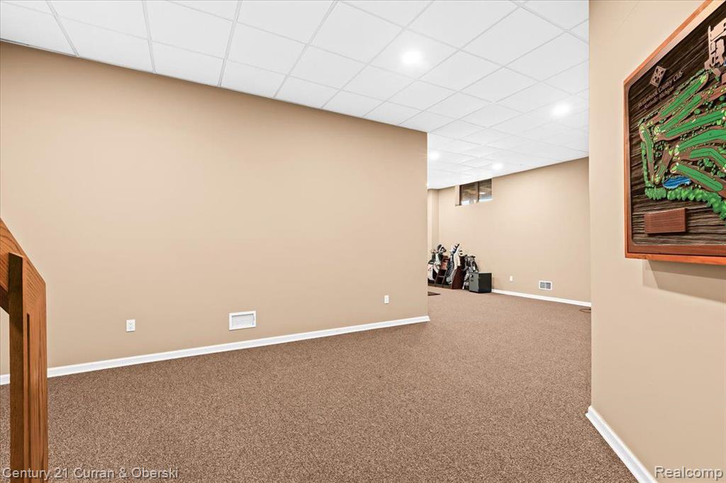 20148 Longridge Road Northville, MI 48167 - Photo 37 of 53