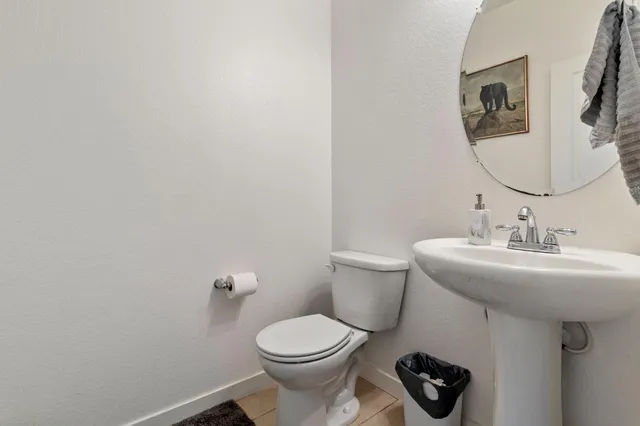 $470,000 | 20744 Fairway Drive, Patterson, CA 95363