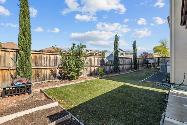 $470,000 | 20744 Fairway Drive, Patterson, CA 95363