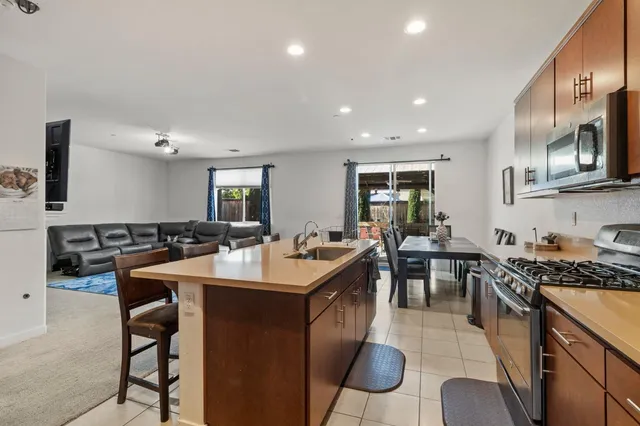 $470,000 | 20744 Fairway Drive, Patterson, CA 95363