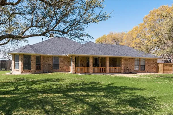 $425,000 | 309 Josey Lane, Red Oak, TX 75154