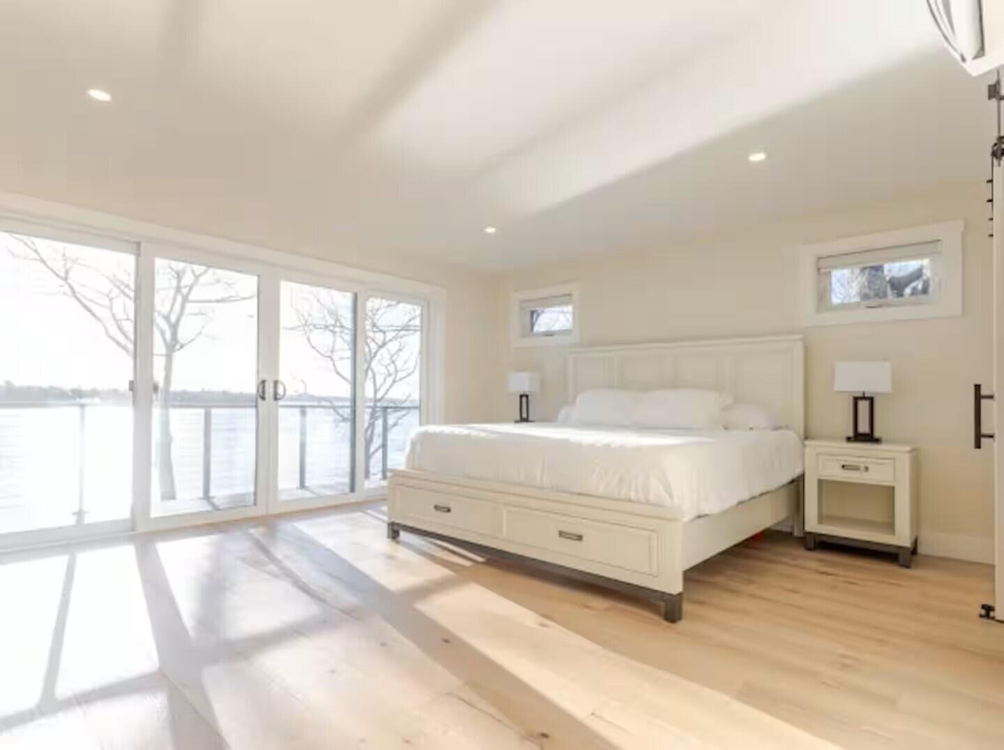70 Maquoit Drive Freeport, ME 04032 - Photo 16 of 38 Primary Bedroom
