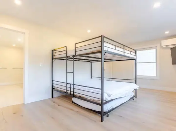 $3,299,000 | 70 Maquoit Drive, Freeport, ME 04032