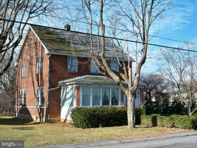 Exterior (Front)