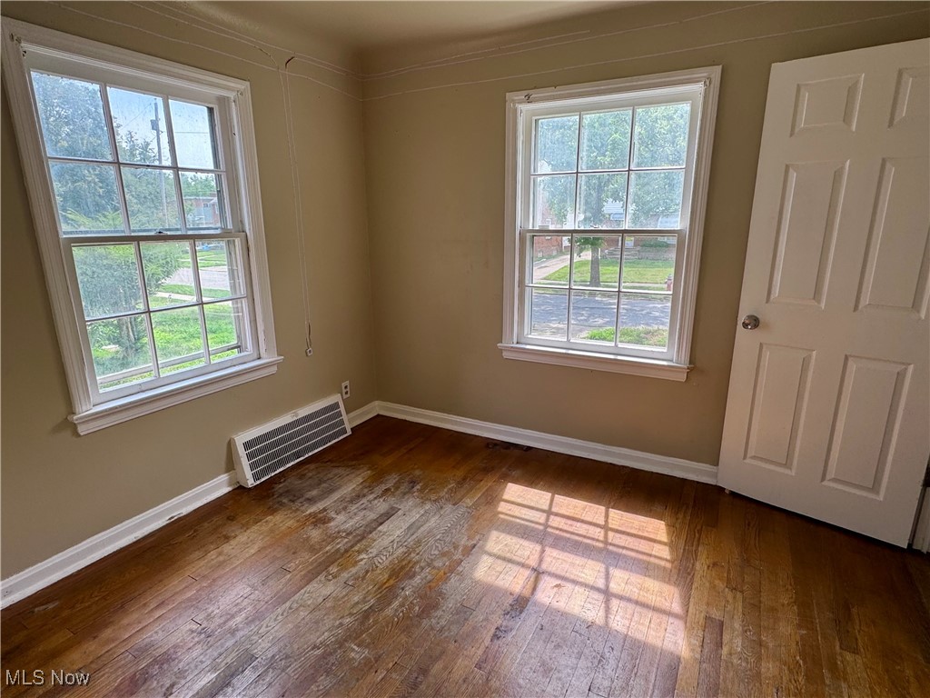 3207 Livingston Road Cleveland, OH 44120 - Photo 13 of 22 Gallery Image 13