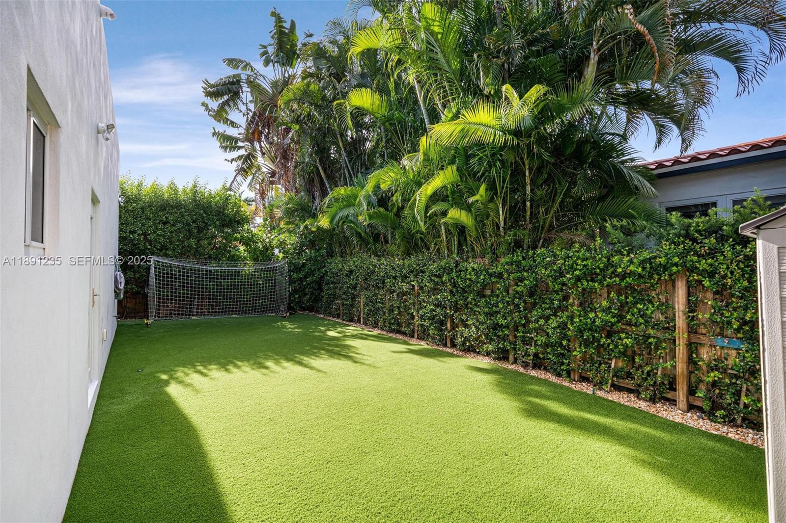 2437 Southwest 25th Terrace Miami, FL 33133 - Photo 30 of 32