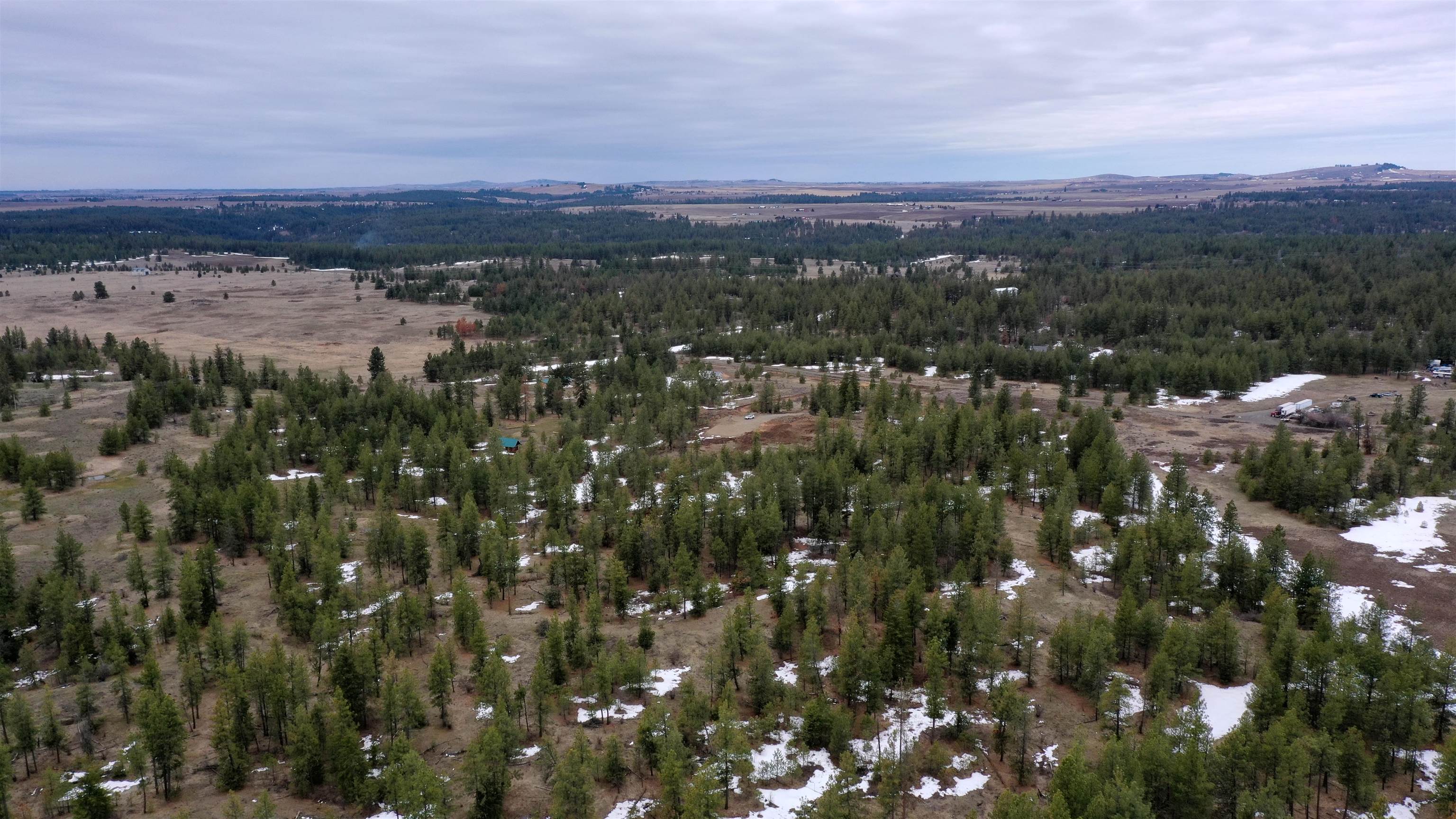 18324 West Burnett Road Nine Mile Falls, WA 99026 - Photo 24 of 34