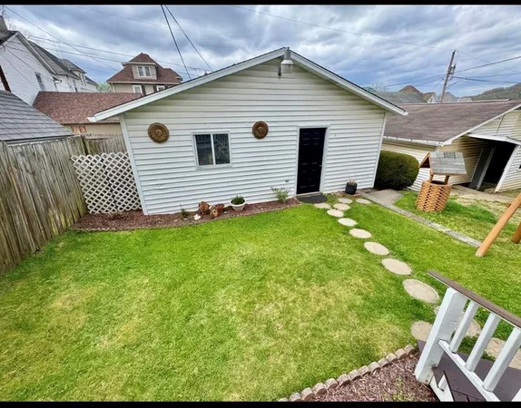 $139,900 | 318 Harrison Avenue, East Vandergrift, PA 15629