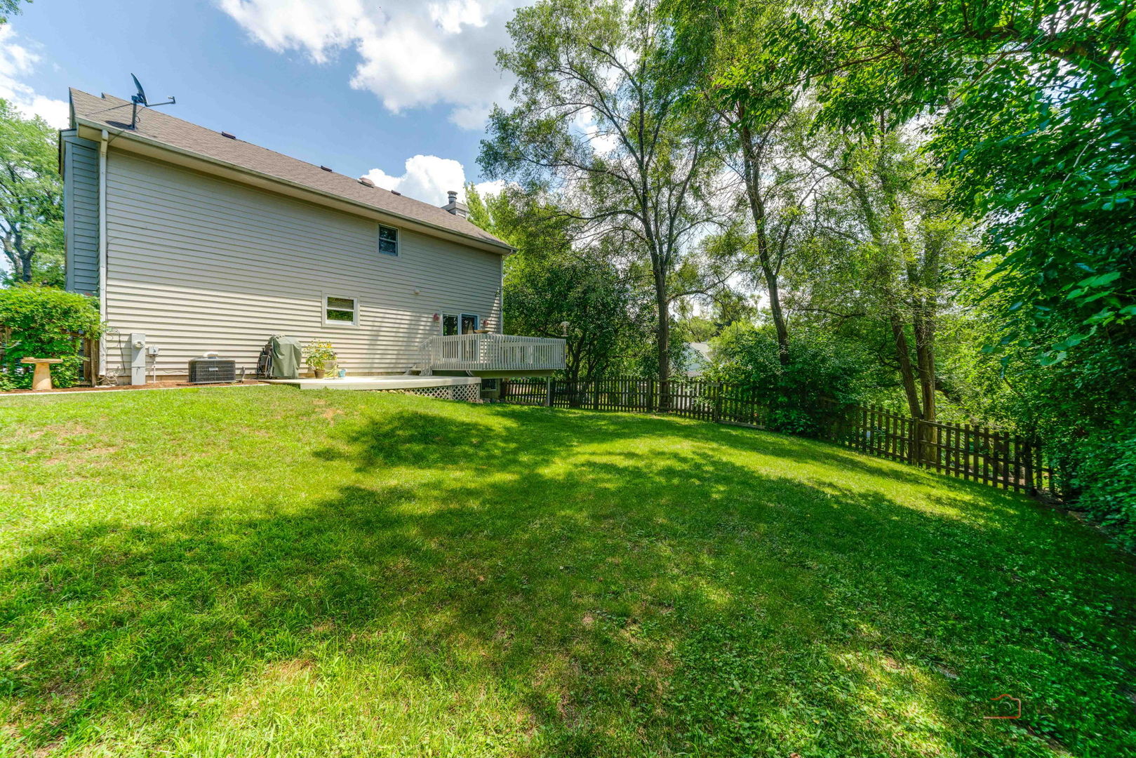 24 Hickory Road Oakwood Hills, IL 60013 - Photo 31 of 35 a house view with swimming pool in front of it
