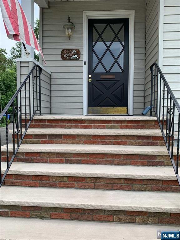 73 East Gouverneur Avenue Rutherford, NJ 07070 - Photo 2 of 33 a view of entryway