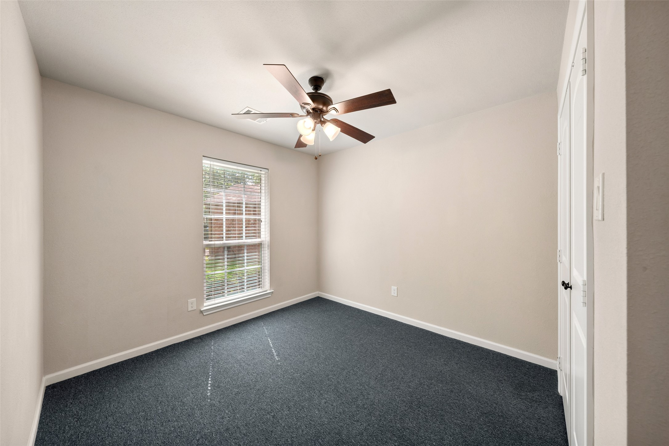 69 South Brookberry Court The Woodlands, TX 77381 - Photo 21 of 27 Gallery Image 21
