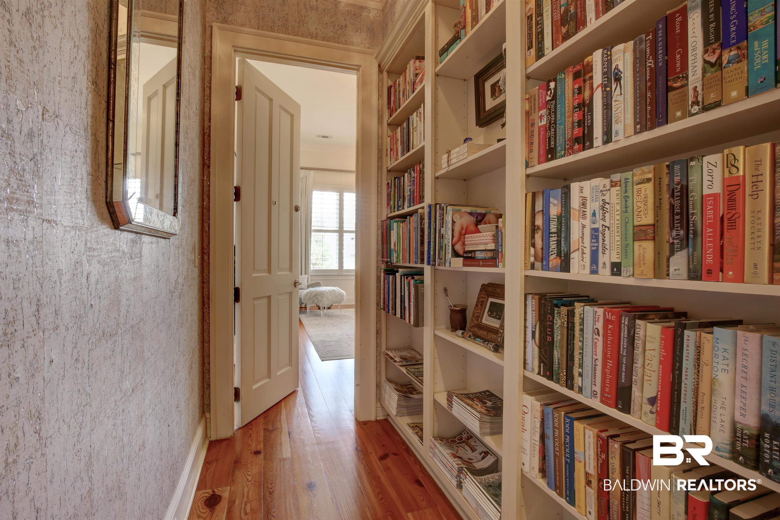 17861 South Section Street, Unit 18 Fairhope, AL 36532 - Photo 14 of 47 Library Shelving