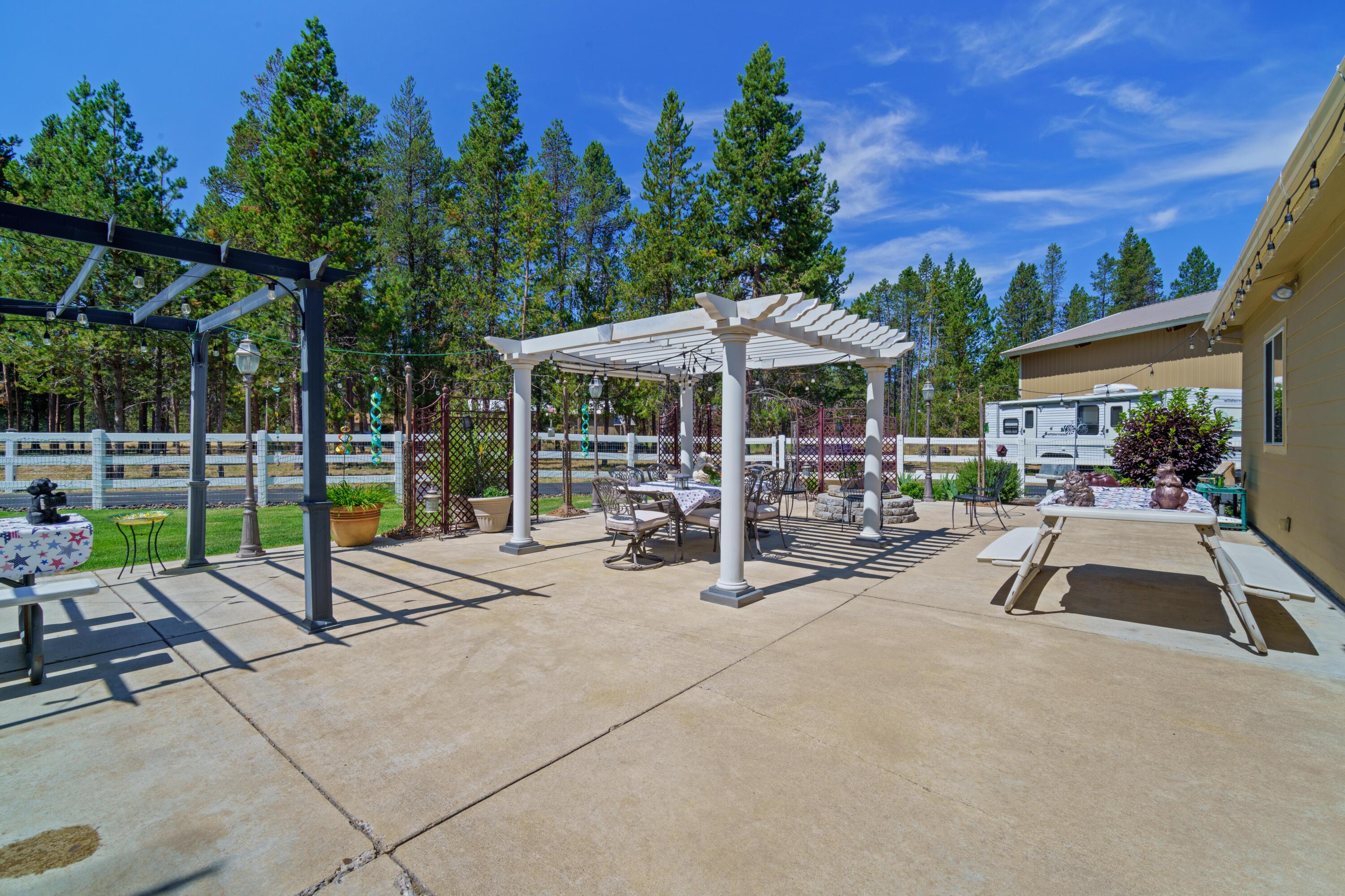 17822 Old Wood Road Bend, OR 97707 - Photo 34 of 43 36