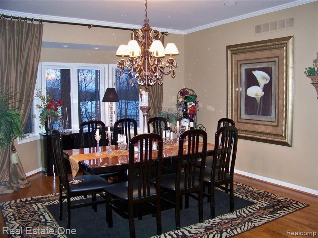 3641 Warwick Drive Rochester, MI 48309 - Photo 9 of 25 Dining Room