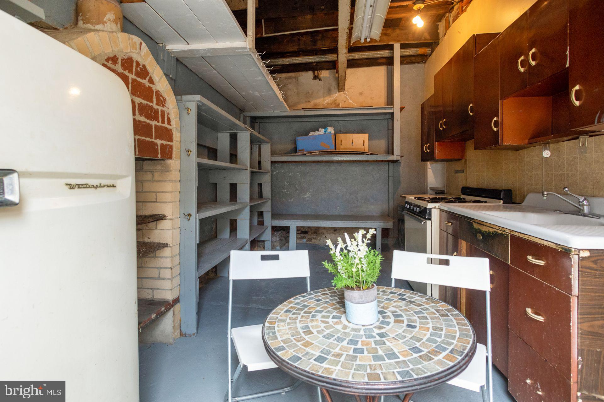 723 Tasker Street Philadelphia, PA 19148 - Photo 30 of 33 Outdoor Access, Entertainment Area from Garage