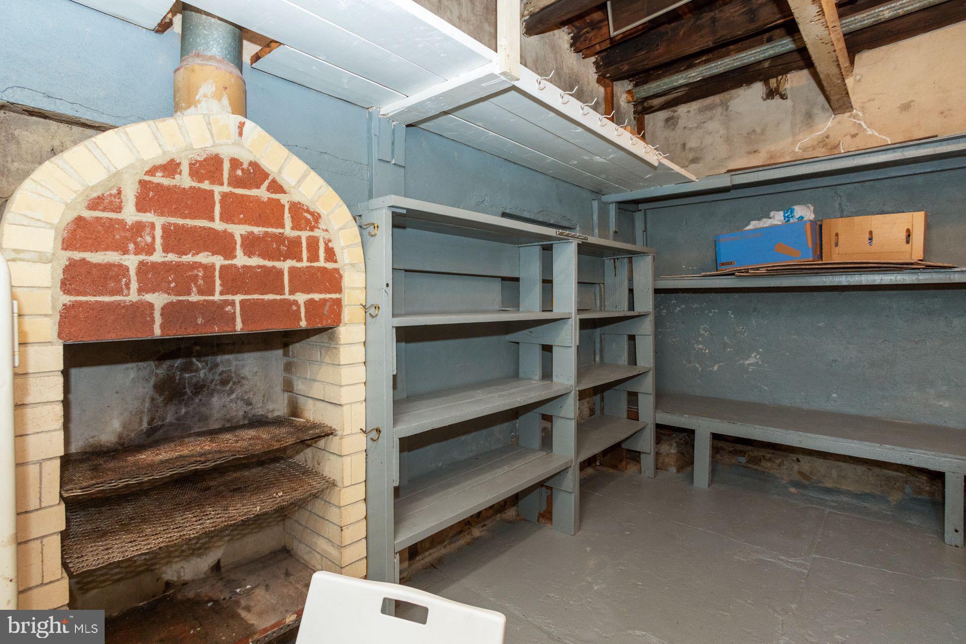 723 Tasker Street Philadelphia, PA 19148 - Photo 31 of 33 Vintage, working chimney, built-in Storage