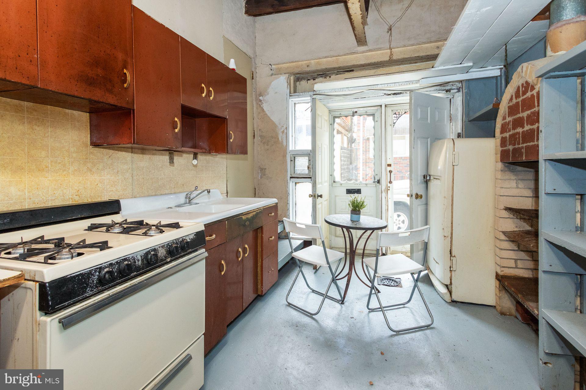 723 Tasker Street Philadelphia, PA 19148 - Photo 33 of 33 Indoor/Outdoor Storage, dining Space