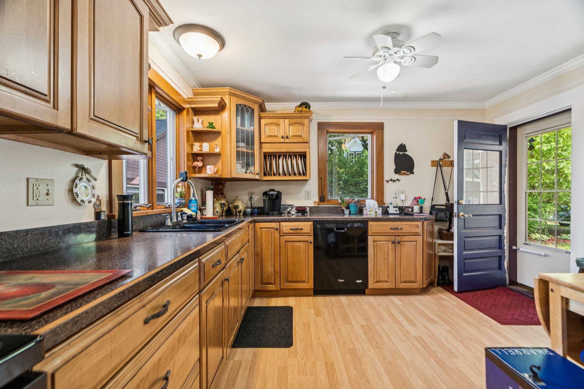 6 Pine Street Windsor, VT 05089 - Photo 6 of 45