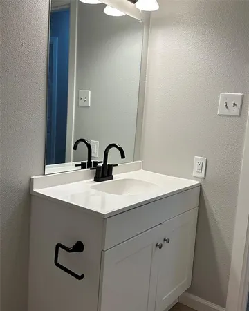 $229,900 | 901 North Blanche Street, Terrell, TX 75160