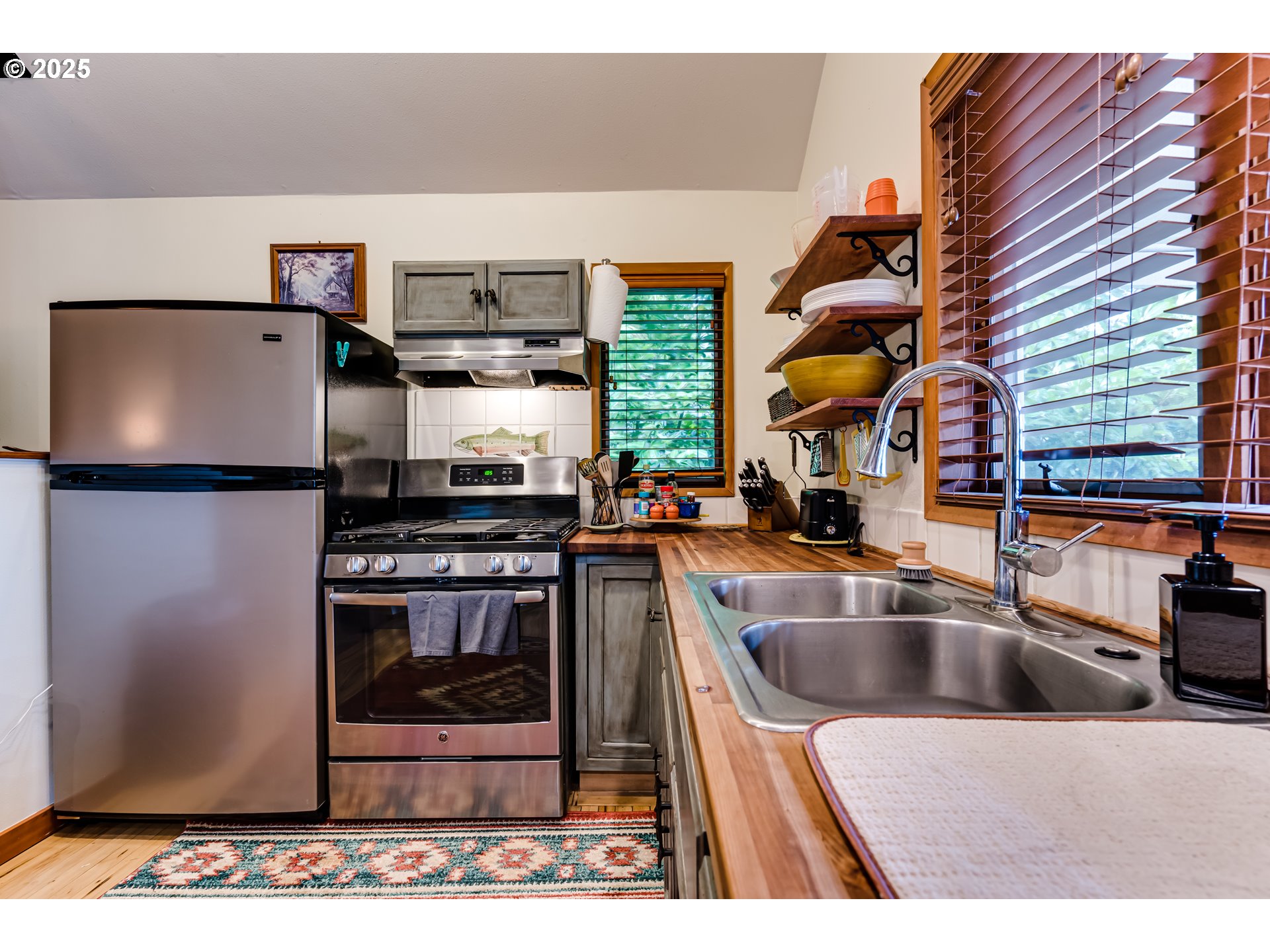 4519 Paddock Drive Eugene, OR 97405 - Photo 12 of 48